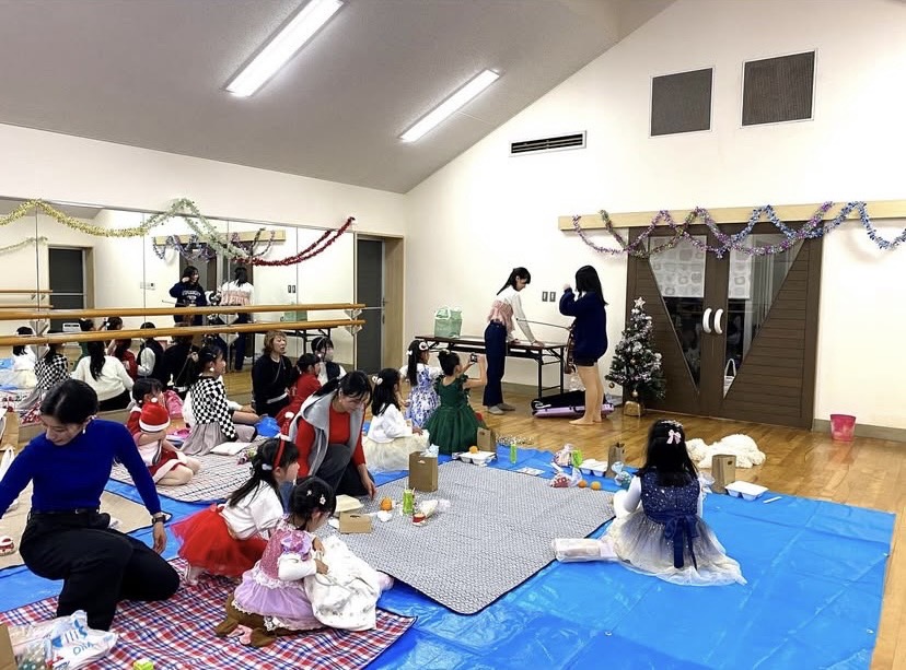 クリスマスパーティーを開催しました